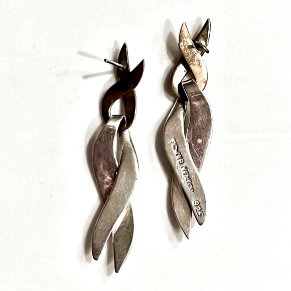 Signed, Taxco Vintage 2 tone Sterling Silver & Gold Wash Modernist Earrings - Picture 4 of 6